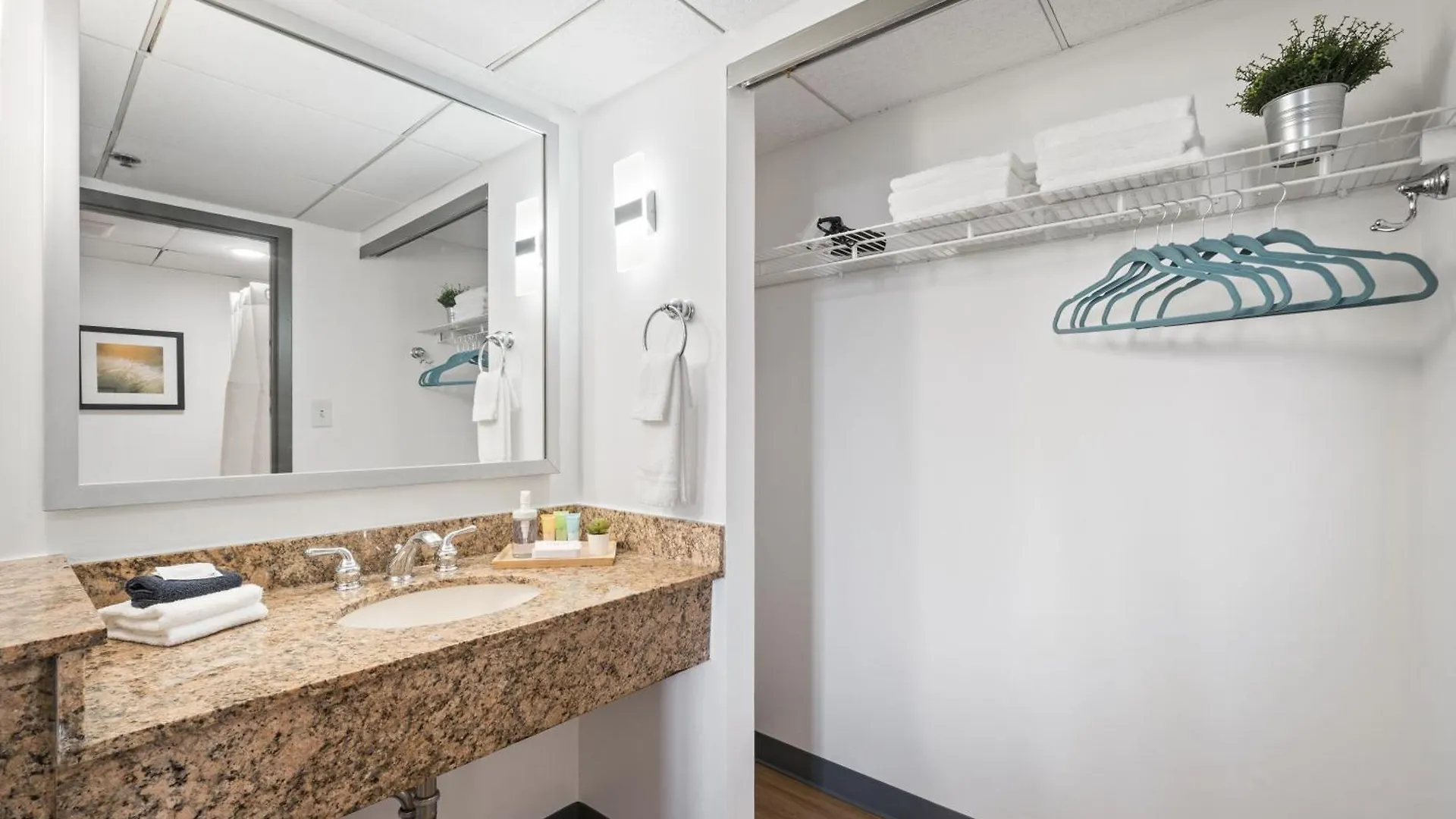315 Loso Hotel Airport Charlotte Apartmanhotel